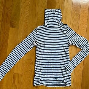 Black and white stripe turtleneck long sleeve